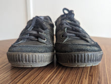 Load image into Gallery viewer, Ecco School Shoes - EU33 UK1