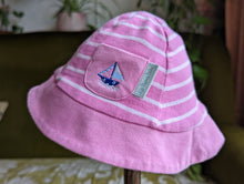Load image into Gallery viewer, JoJoMaman Summer Hat - 6 Months
