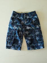 Load image into Gallery viewer, Preloved Boys Fat Face Shorts Tropical Print Blue
