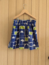 Load image into Gallery viewer, COS Super Cool Geo Print Skirt - 7 Years
