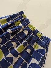 Load image into Gallery viewer, COS Super Cool Geo Print Skirt - 7 Years
