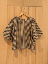 Load image into Gallery viewer, Beautiful Gingham Levi's Tunic - 10 Years
