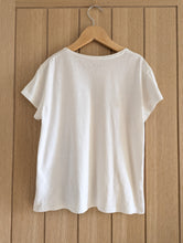 Load image into Gallery viewer, FREE Very Light Cotton La Redoute Rabbit T Shirt - 10 Years
