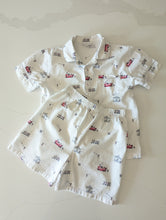 Load image into Gallery viewer, the Little White Company London Pyjamas - 10 Years

