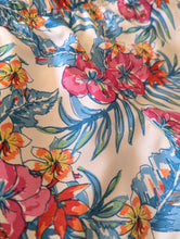 Load image into Gallery viewer, FREE Tropical Beach Shorts - 9 Years
