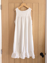 Load image into Gallery viewer, Petit Bateau White Polkadot Nightdress - 10 Years
