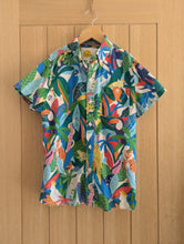 Load image into Gallery viewer, Mini Boden Jungle Print Short Sleeved Shirt - 10 Years
