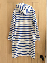 Load image into Gallery viewer, Rainbow Striped Towelling Throw On - 8 Years
