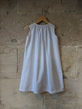 Load image into Gallery viewer, Petite Marie la Nuit Beautiful White Cotton Nightdress - 4 Years
