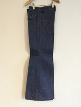 Load image into Gallery viewer, New Old French Vintage Flared Jeans - 9 Years
