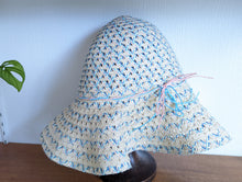 Load image into Gallery viewer, Gorgeous Floppy Straw Hat - 7/10 Years
