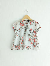 Load image into Gallery viewer, Pretty Light Cotton French Floral Tunic - 5 Years
