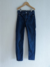 Load image into Gallery viewer, Levis Skinny Jeans - 9 Years
