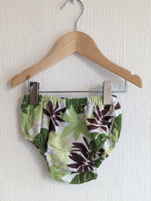 Load image into Gallery viewer, Gorgeous Leaf Print Dress &amp; Bloomers - 6 Months
