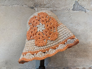 Vintage Preloved Straw Crocheted hat Girls Flower Cool retro Design